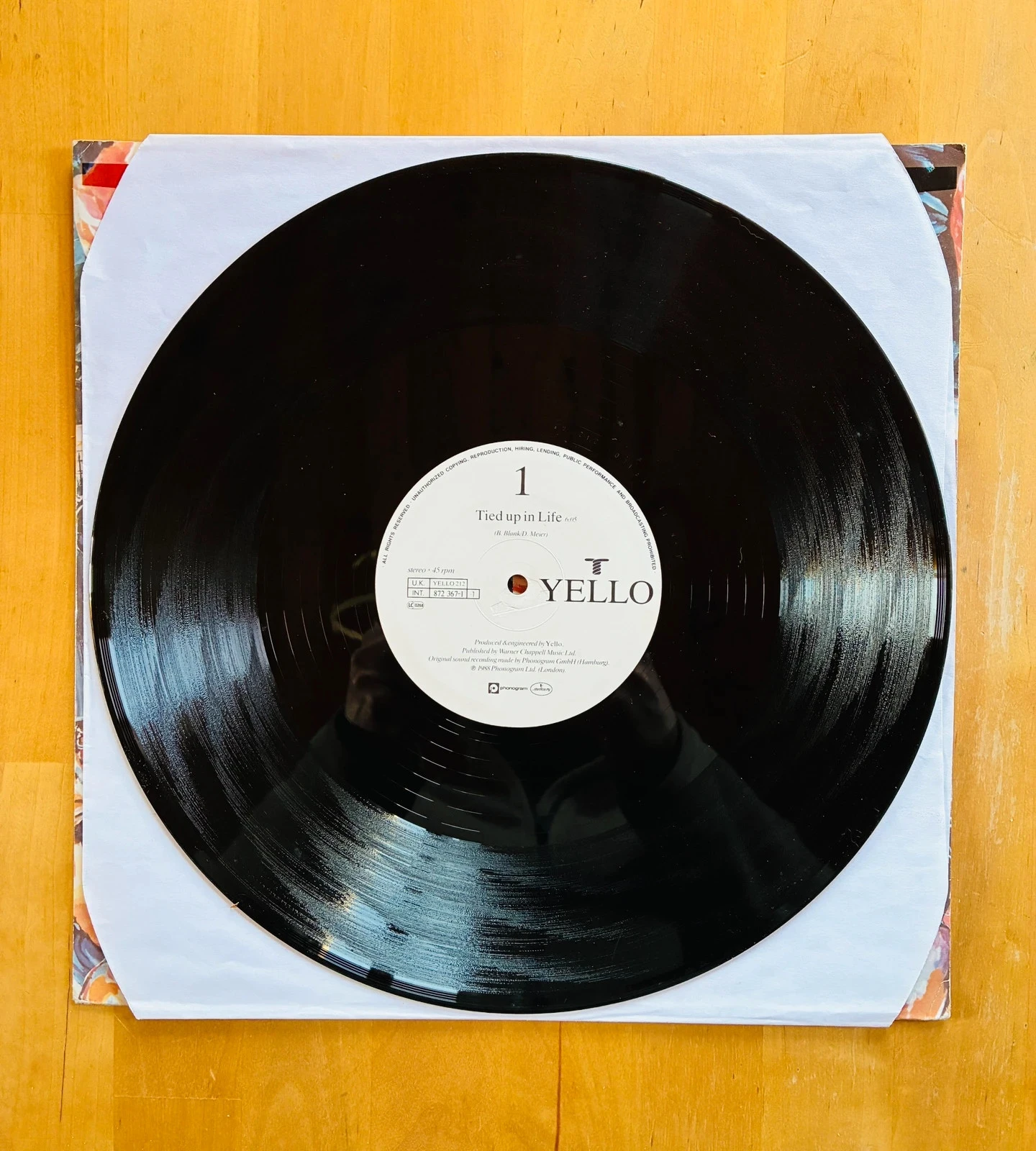 Disco de vinil maxi 45T Yello Tied Up. – photo 3